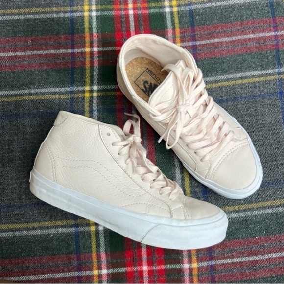 VANS Court Mid DX (Leather) Delicacy Pink Skate Shoes - Picture 2 of 8